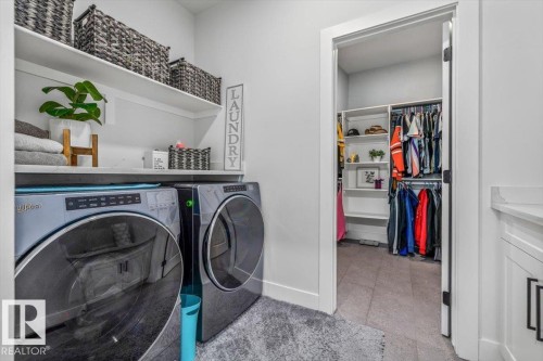 Attached to walk-in closet in Primary Bedroom - 4 Dalquist Bay, Leduc, AB 