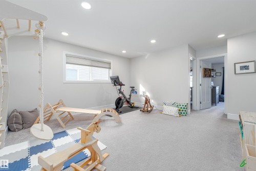 3318 Parker Loop, Edmonton, AB - Indoor Photo Showing Gym Room