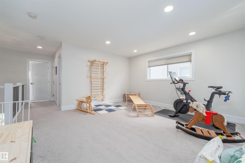 3318 Parker Loop, Edmonton, AB - Indoor Photo Showing Gym Room