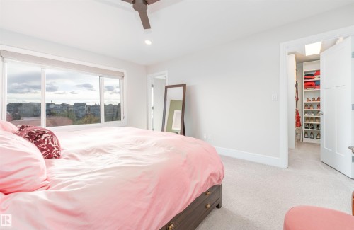 3318 Parker Loop, Edmonton, AB - Indoor Photo Showing Bedroom