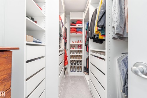 3318 Parker Loop, Edmonton, AB - Indoor With Storage