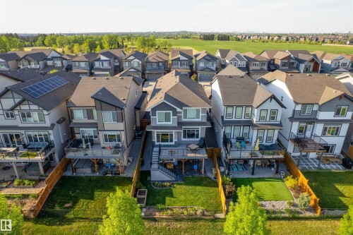 3318 Parker Loop, Edmonton, AB - Outdoor With Facade