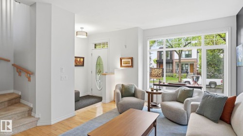 9551 73 Avenue, Edmonton, AB 