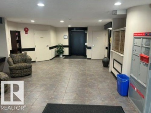 415 10951 124 Street, Edmonton, AB - Indoor Photo Showing Other Room