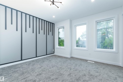 10946 62 Avenue, Edmonton, AB 