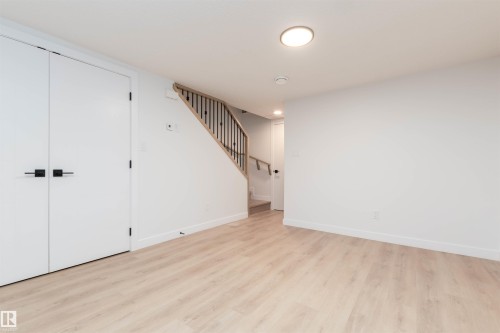 10946 62 Avenue, Edmonton, AB 