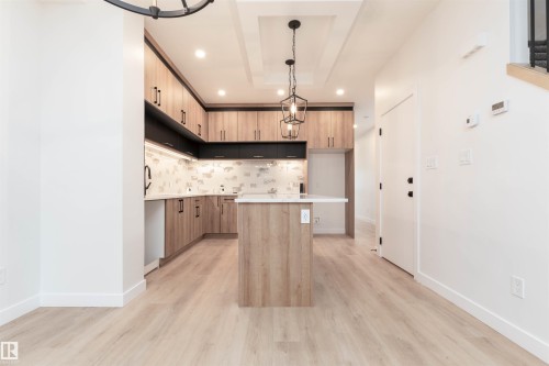 10946 62 Avenue, Edmonton, AB 