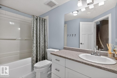 Lower Level Bathroom featuring Tub/Shower, and Vanity - 5016 213 Street, Edmonton, AB 