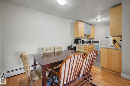 009 10520 80 Avenue, Edmonton, AB - Indoor Photo Showing Dining Room