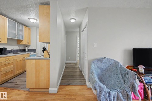 009 10520 80 Avenue, Edmonton, AB - Indoor