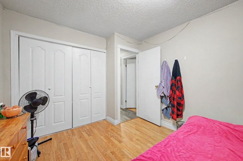 009 10520 80 Avenue, Edmonton, AB - Indoor Photo Showing Bedroom