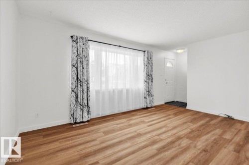 10822 134 Avenue, Edmonton, AB 