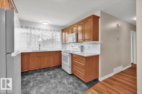 10822 134 Avenue, Edmonton, AB 