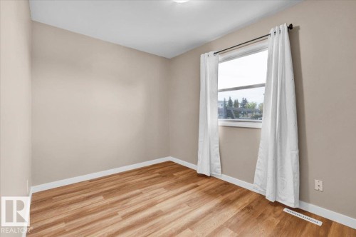 10822 134 Avenue, Edmonton, AB 