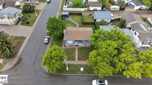 17404 95 Street, Edmonton, AB 