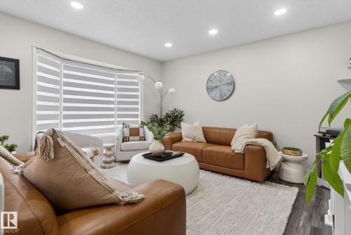 17404 95 Street, Edmonton, AB 