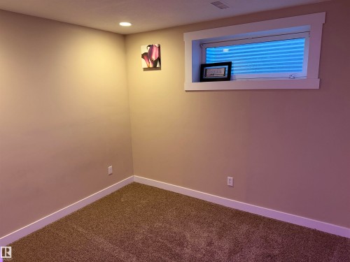 7028 174 Avenue, Edmonton, AB - Indoor Photo Showing Other Room