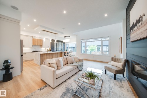 42 20425 93 Avenue, Edmonton, AB 