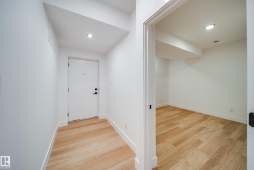 42 20425 93 Avenue, Edmonton, AB 