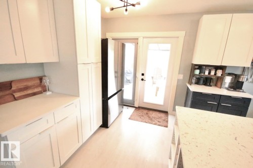 19036 72A Avenue, Edmonton, AB 