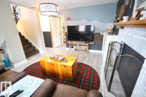 19036 72A Avenue, Edmonton, AB 