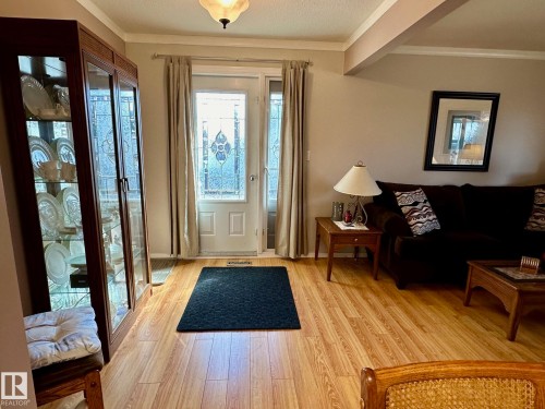 7916 150 Avenue, Edmonton, AB - Indoor