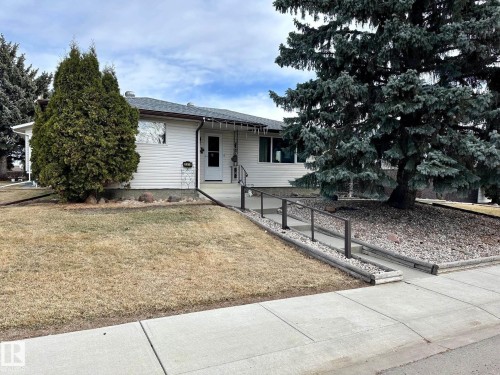 7916 150 Avenue, Edmonton, AB - Outdoor