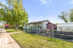 8723 68A Street  Edmonton, AB T6B 1T6