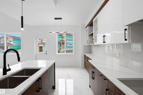 3034 7A Avenue, Edmonton, AB 