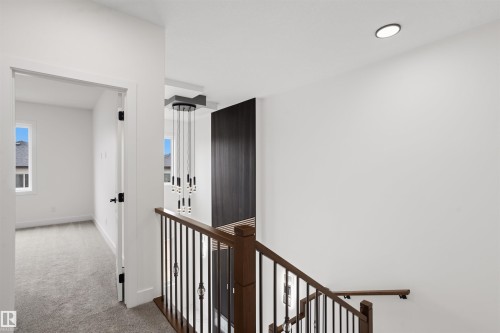 3036 8 Avenue, Edmonton, AB 