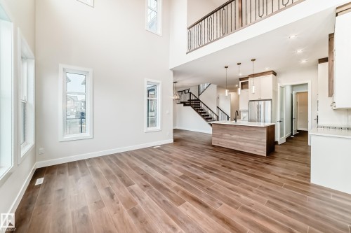 7663 Kimiwan Crescent, Edmonton, AB 