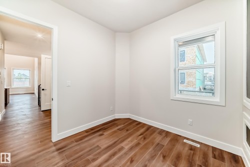 7663 Kimiwan Crescent, Edmonton, AB 