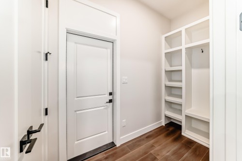 7663 Kimiwan Crescent, Edmonton, AB 