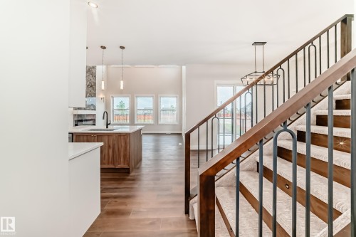 7663 Kimiwan Crescent, Edmonton, AB 