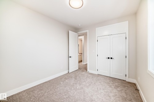 7663 Kimiwan Crescent, Edmonton, AB 
