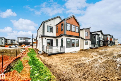 7663 Kimiwan Crescent, Edmonton, AB 