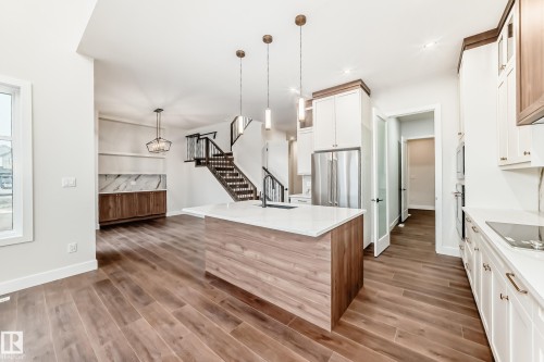 7663 Kimiwan Crescent, Edmonton, AB 