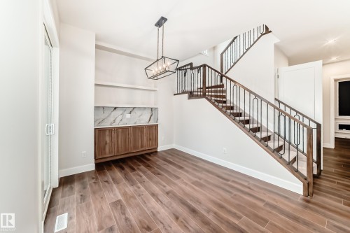 7663 Kimiwan Crescent, Edmonton, AB 