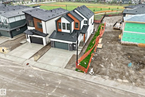 7663 Kimiwan Crescent, Edmonton, AB 
