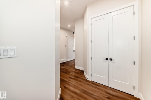 7663 Kimiwan Crescent, Edmonton, AB 