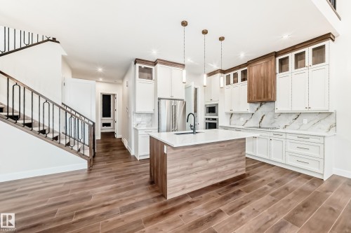 7663 Kimiwan Crescent, Edmonton, AB 