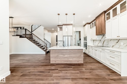 7663 Kimiwan Crescent, Edmonton, AB 