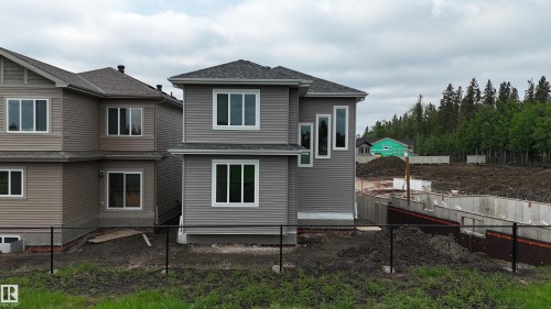 28 Meadowgrove Landing, Spruce Grove, AB 