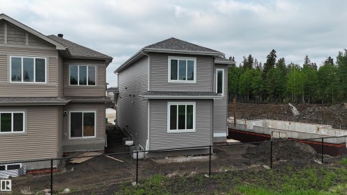 28 Meadowgrove Landing, Spruce Grove, AB 