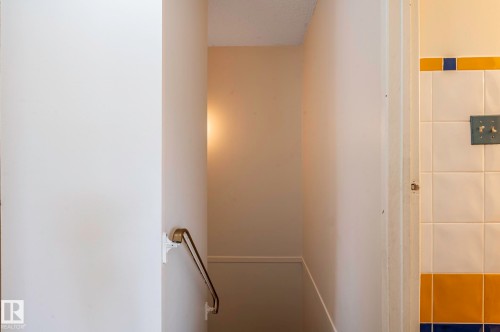 18439 66 Avenue, Edmonton, AB - Indoor Photo Showing Other Room