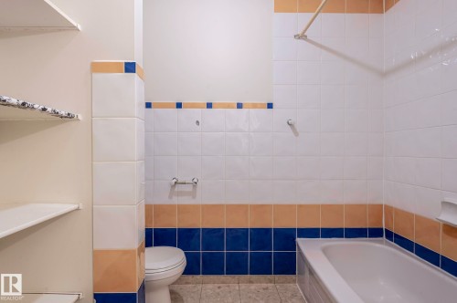 18439 66 Avenue, Edmonton, AB - Indoor Photo Showing Bathroom