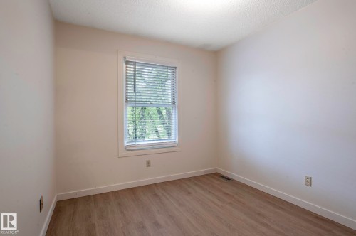 18439 66 Avenue, Edmonton, AB - Indoor Photo Showing Other Room