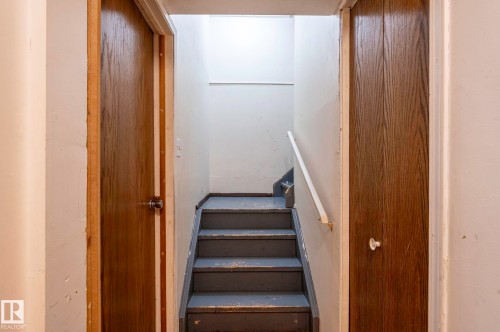 18439 66 Avenue, Edmonton, AB - Indoor Photo Showing Other Room