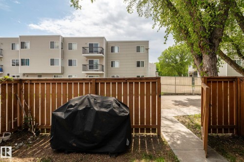 18439 66 Avenue, Edmonton, AB - Outdoor