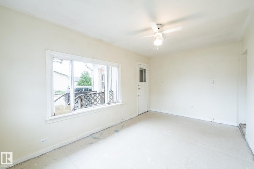 10235 106 Street, Westlock, AB - Indoor Photo Showing Other Room
